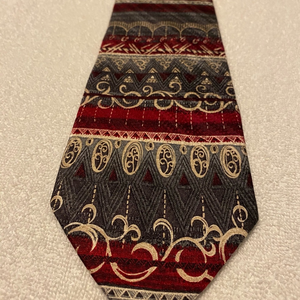 Brand New Gorgeous Tie By TESORO ROSSO